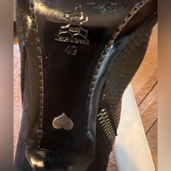 Alice & Olivia Black Croc Leather & Suede Boots - Picture 4 of 5